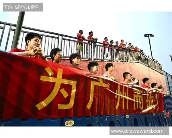 报恩尚武女足勇战庆州力争胜利展现团队精神与拼搏决心